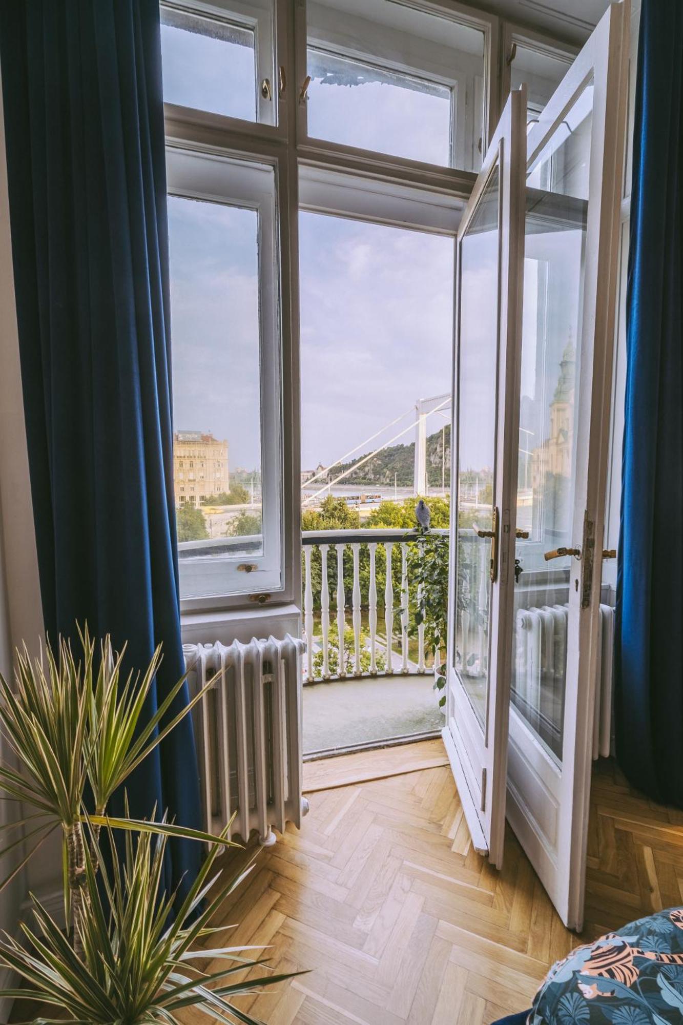 Budapest Riverfront Suite Экстерьер фото