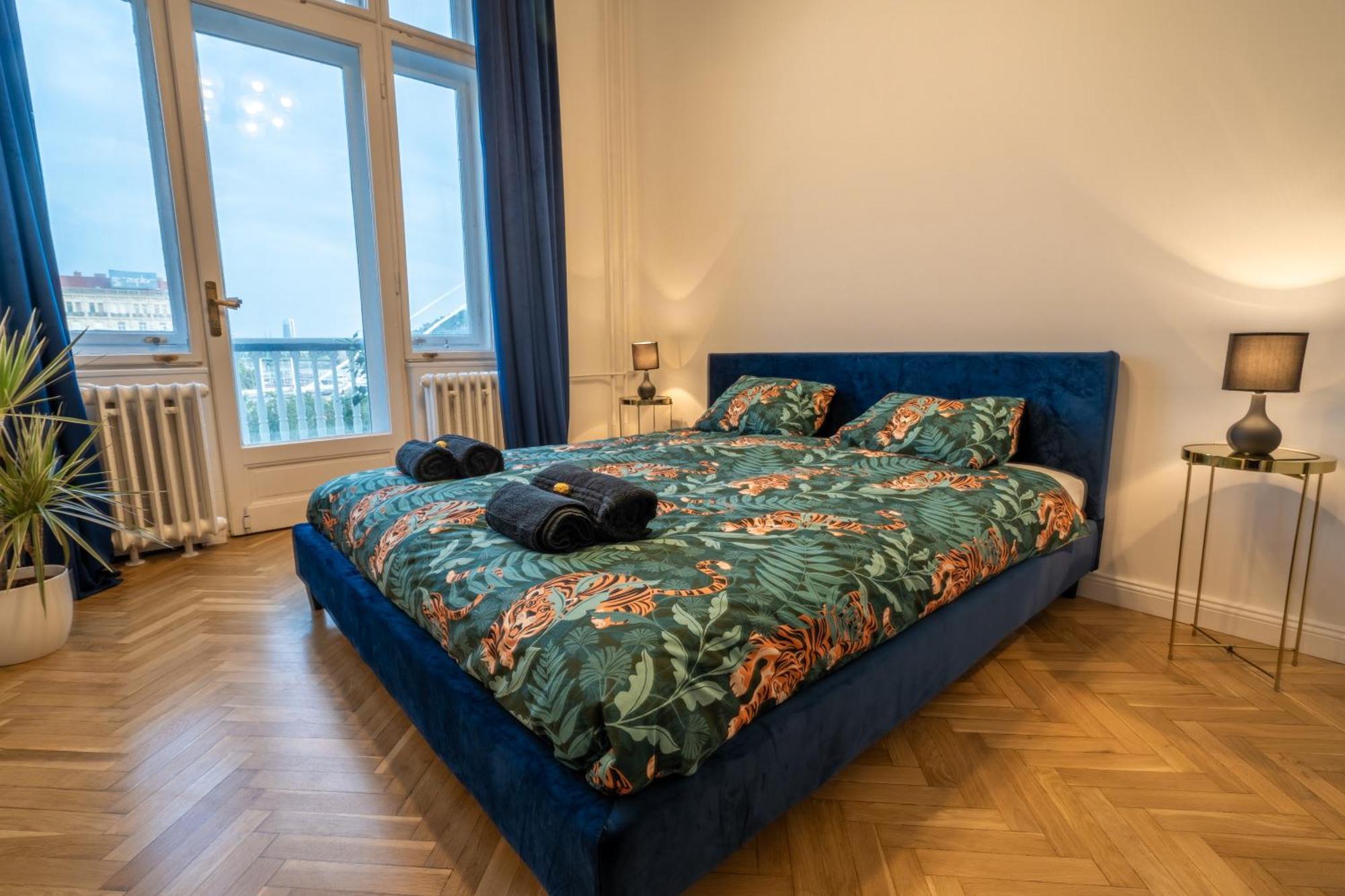 Budapest Riverfront Suite Экстерьер фото